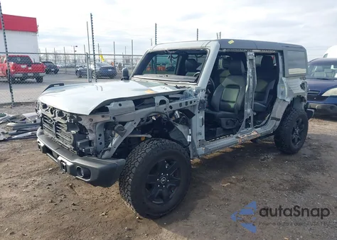 2024 Ford Bronco Black Diamond z USA, uszkodzony, nr VIN 1FMDE1BH9RLB31785